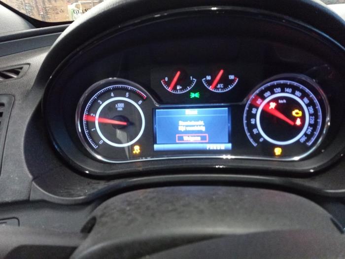 Opel Insignia Sports Tourer 2.0 CDTI 16V 4x4 Sloopvoertuig (2014, Wit)