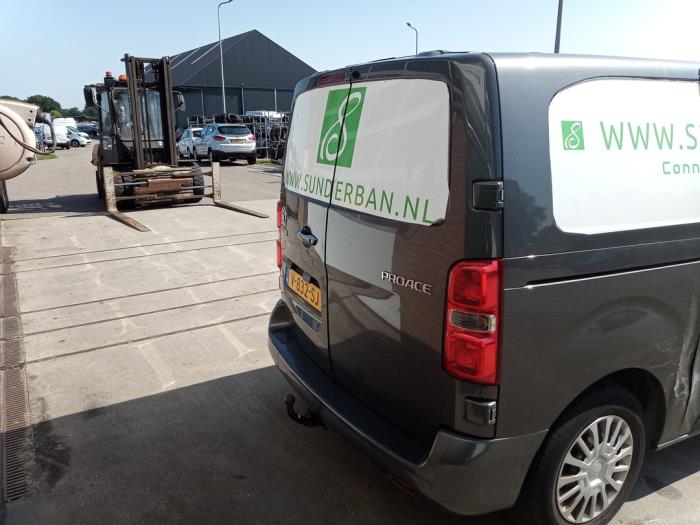 Toyota ProAce 1.6 D-4D 115 16V Worker Sloopvoertuig (2018, Grijs)