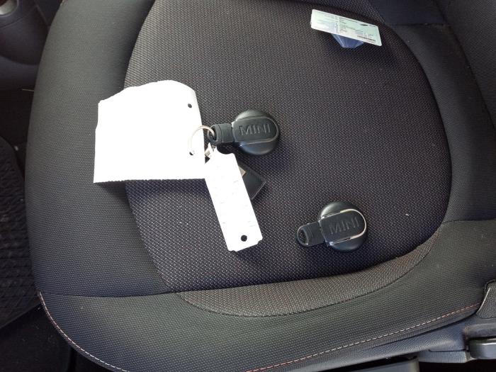 Mini Mini 1.5 12V Cooper Sloopvoertuig (2018, Grijs)