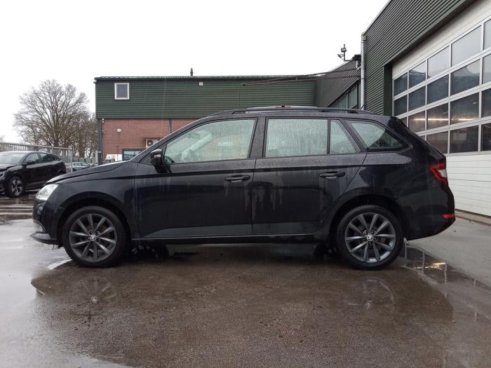 Skoda Fabia III Combi 1.0 TSI 12V Sloopvoertuig (2019, Zwart)