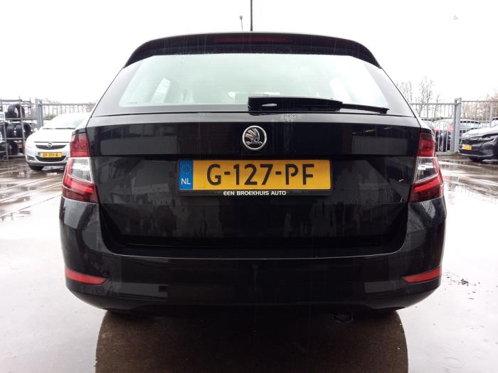 Skoda Fabia III Combi 1.0 TSI 12V Sloopvoertuig (2019, Zwart)