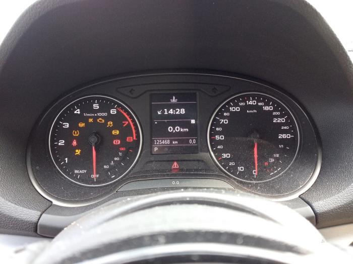 Audi Q2 1.0 30 TFSI 12V Sloopvoertuig (2019, Grijs)