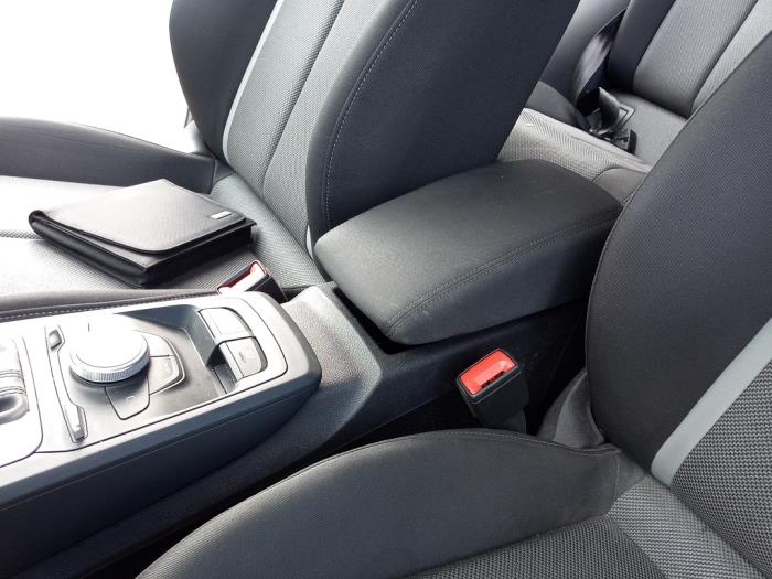 Audi Q2 1.0 30 TFSI 12V Sloopvoertuig (2019, Grijs)