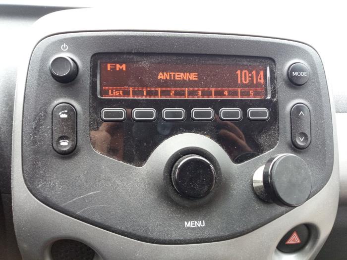 Peugeot 108 1.0 12V Sloopvoertuig (2015, Grijs)