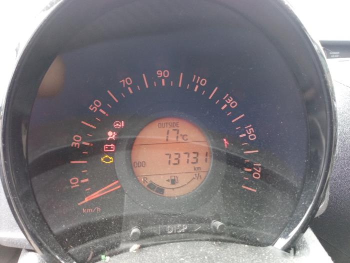 Peugeot 108 1.0 12V Sloopvoertuig (2015, Grijs)