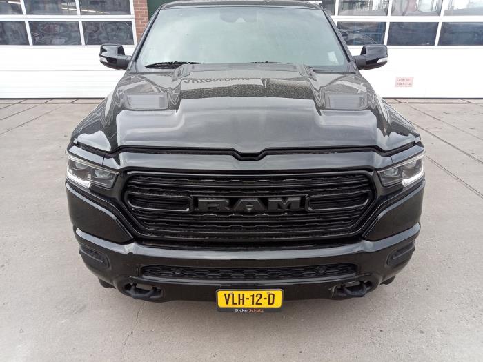 Dodge 1500 Crew Cab 5.7 Hemi V8 4x4 Sloopvoertuig (2021, Zwart)