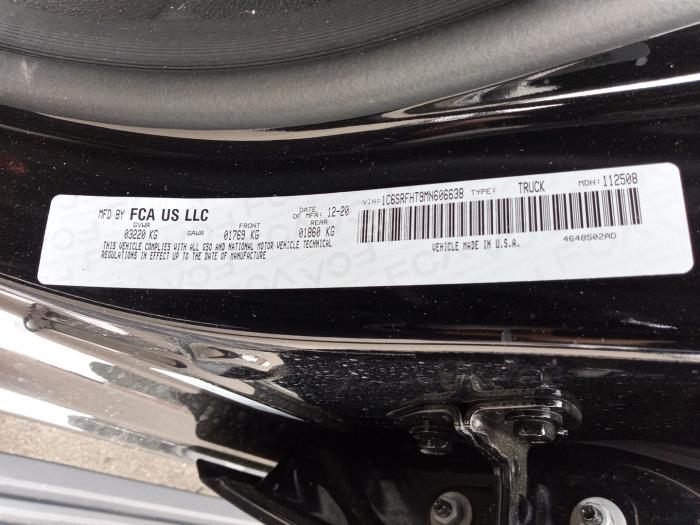 Dodge 1500 Crew Cab 5.7 Hemi V8 4x4 Sloopvoertuig (2021, Zwart)