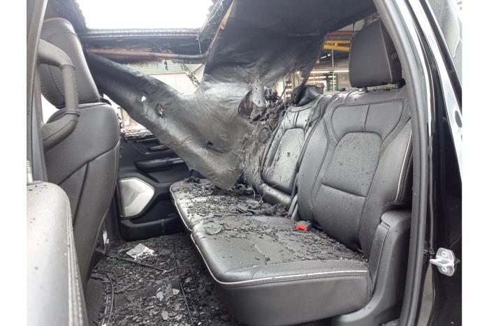 Dodge 1500 Crew Cab 5.7 Hemi V8 4x4 Sloopvoertuig (2021, Zwart)