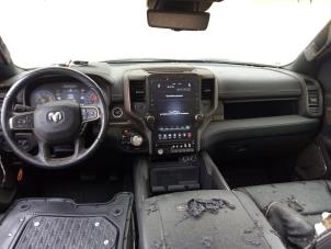 Dodge 1500 Crew Cab 5.7 Hemi V8 4x4 Sloopvoertuig (2021, Zwart)