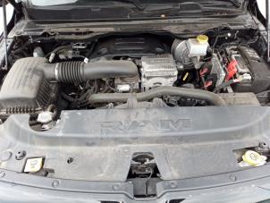 Dodge 1500 Crew Cab 5.7 Hemi V8 4x4 Sloopvoertuig (2021, Zwart)