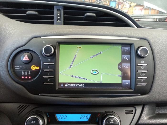 Toyota Yaris III 1.5 16V Hybrid Sloopvoertuig (2019, Zwart)