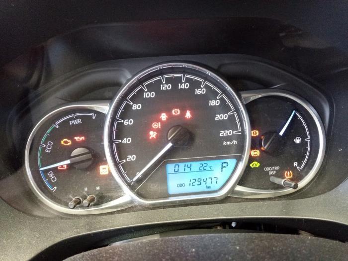 Toyota Yaris III 1.5 16V Hybrid Sloopvoertuig (2019, Zwart)