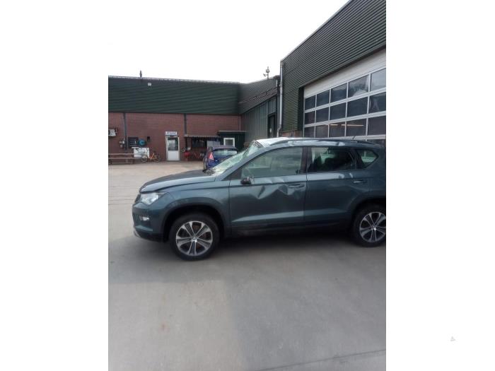 Seat Ateca 1.0 TSI 12V Sloopvoertuig (2017, Grijs)