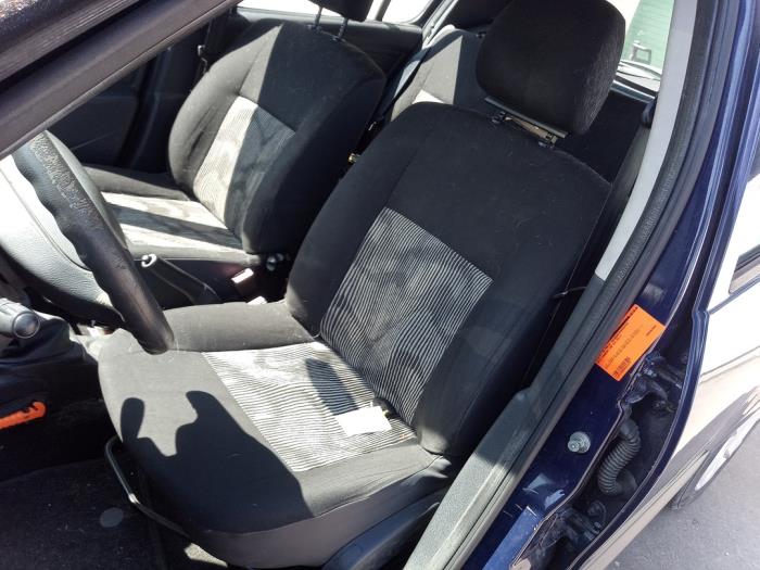 Dacia Sandero I 1.2 16V Sloopvoertuig (2011, Blauw)