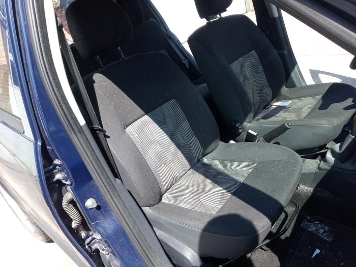 Dacia Sandero I 1.2 16V Sloopvoertuig (2011, Blauw)