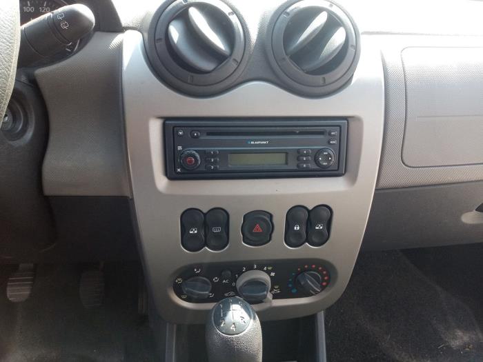 Dacia Sandero I 1.2 16V Sloopvoertuig (2011, Blauw)