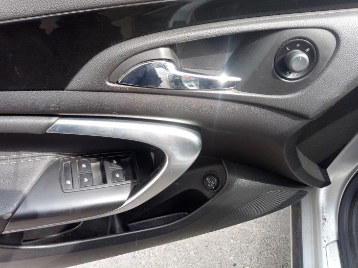 Opel Insignia Sports Tourer 1.8 16V Ecotec Sloopvoertuig (2009, Grijs)