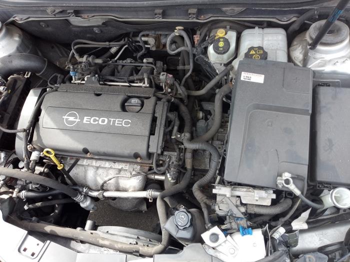 Opel Insignia Sports Tourer 1.8 16V Ecotec Sloopvoertuig (2009, Grijs)