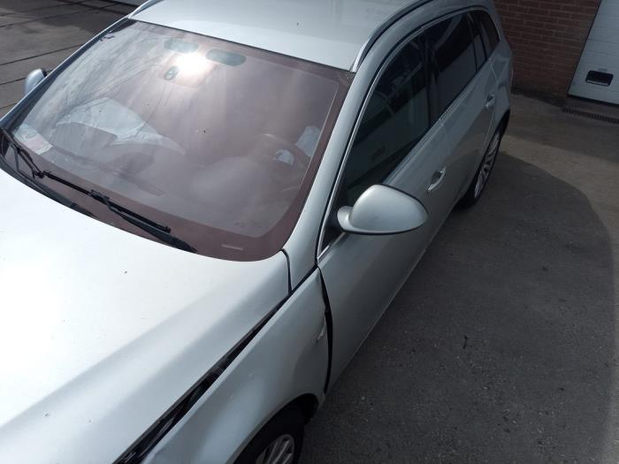 Opel Insignia Sports Tourer 1.8 16V Ecotec Sloopvoertuig (2009, Grijs)