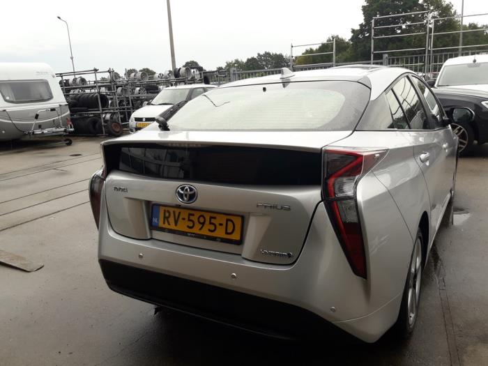 Toyota Prius 1.8 16V Hybrid Sloopvoertuig (2018, Grijs)