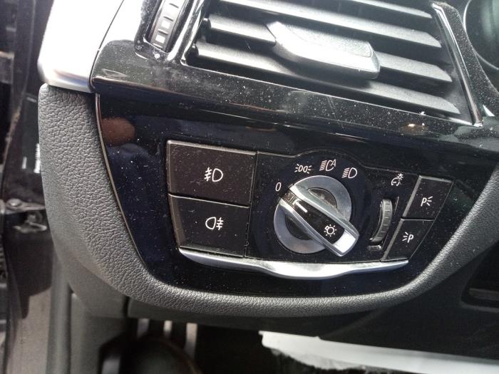 BMW 5 serie 540i 3.0 TwinPower Turbo 24V Sloopvoertuig (2018, Grijs)