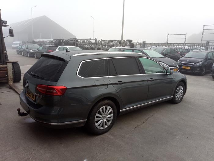Volkswagen Passat Variant 2.0 TDI 16V 150 Sloopvoertuig (2016, Grijs)