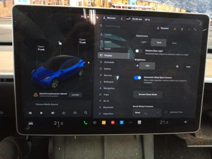 Tesla Model Y RWD Sloopvoertuig (2024, Blauw)