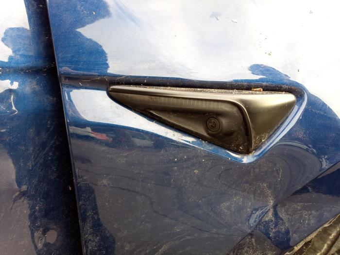 Tesla Model Y RWD Sloopvoertuig (2024, Blauw)