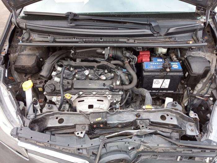 Toyota Yaris III 1.33 16V Dual VVT-I Sloopvoertuig (2015, Grijs)