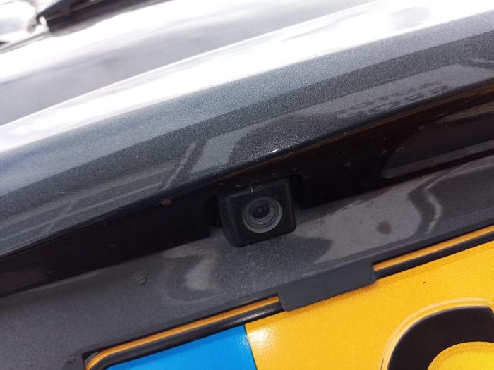 Toyota Yaris III 1.33 16V Dual VVT-I Sloopvoertuig (2015, Grijs)