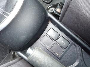 Toyota Yaris III 1.33 16V Dual VVT-I Sloopvoertuig (2015, Grijs)