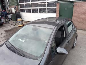 Toyota Yaris III 1.33 16V Dual VVT-I Sloopvoertuig (2015, Grijs)