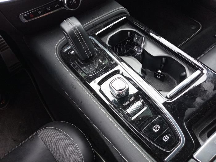 Volvo V60 II 2.0 T8 16V Plug-in Hybrid AWD Sloopvoertuig (2021, Grijs)