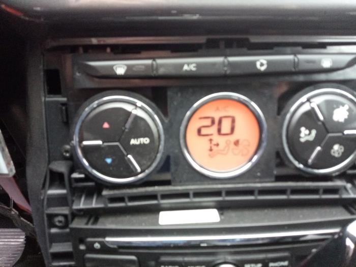 Citroen C3 1.2 VTi 82 12V Sloopvoertuig (2015, Rood)