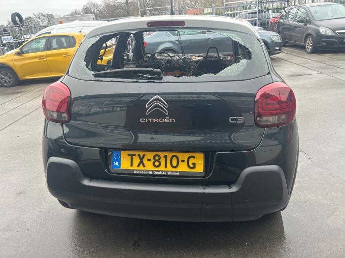 Citroen C3 1.2 12V e-THP PureTech 110 Sloopvoertuig (2017, Zwart, Wit)