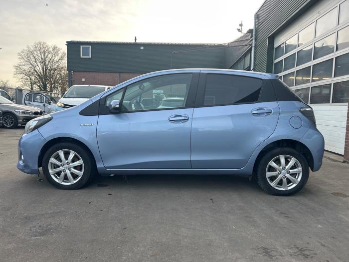 Toyota Yaris III 1.5 16V Hybrid Sloopvoertuig (2014, Blauw)