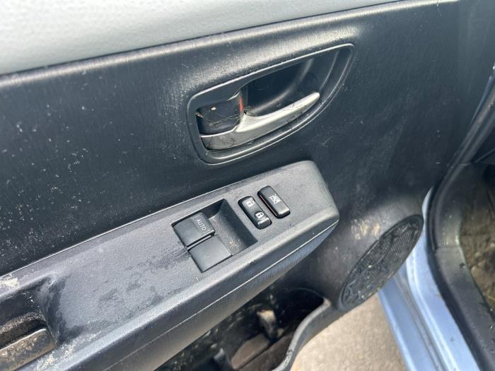 Toyota Yaris III 1.5 16V Hybrid Sloopvoertuig (2014, Blauw)