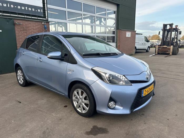 Toyota Yaris III 1.5 16V Hybrid Sloopvoertuig (2014, Blauw)