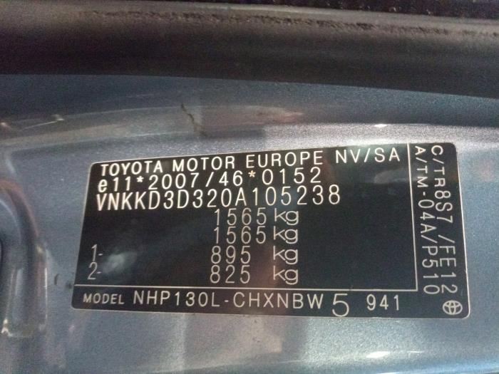 Toyota Yaris III 1.5 16V Hybrid Sloopvoertuig (2014, Blauw)