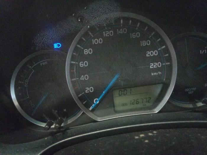 Toyota Yaris III 1.5 16V Hybrid Sloopvoertuig (2014, Blauw)