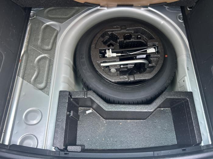 Skoda Fabia III Combi 1.0 TSI 12V Sloopvoertuig (2020, Grijs)