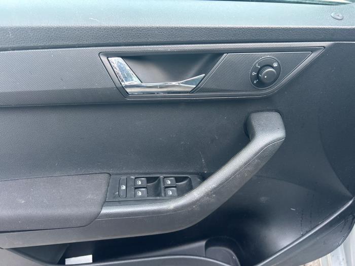 Skoda Fabia III Combi 1.0 TSI 12V Sloopvoertuig (2020, Grijs)