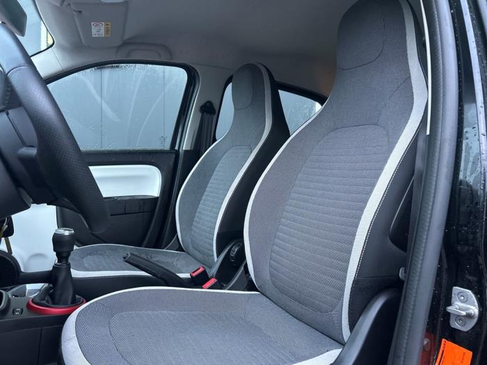 Renault Twingo III 1.0 SCe 75 12V Sloopvoertuig (2020, Zwart)