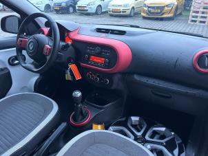 Renault Twingo III 1.0 SCe 75 12V Sloopvoertuig (2020, Zwart)