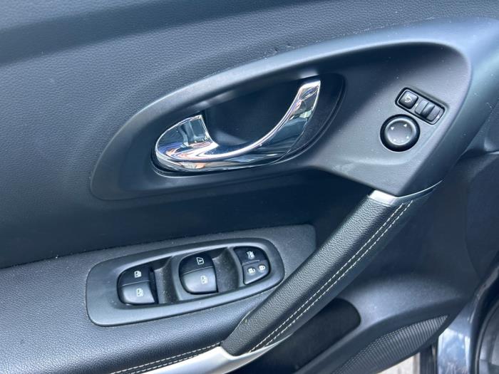 Renault Kadjar 1.2 Energy TCE 130 Sloopvoertuig (2017, Grijs)