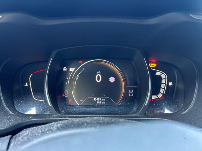 Renault Kadjar 1.2 Energy TCE 130 Sloopvoertuig (2017, Grijs)