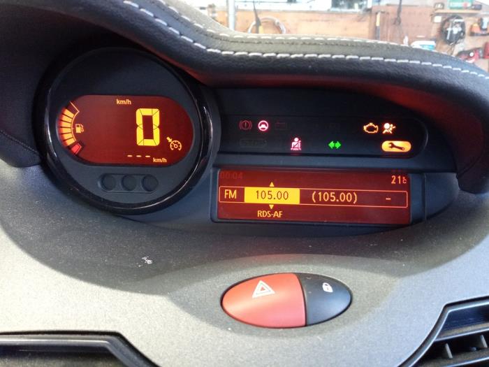 Renault Twingo II 1.2 16V Sloopvoertuig (2011, Grijs)