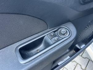 Renault Twingo II 1.2 16V Sloopvoertuig (2011, Grijs)