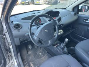 Renault Twingo II 1.2 16V Sloopvoertuig (2011, Grijs)