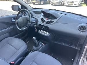 Renault Twingo II 1.2 16V Sloopvoertuig (2011, Grijs)